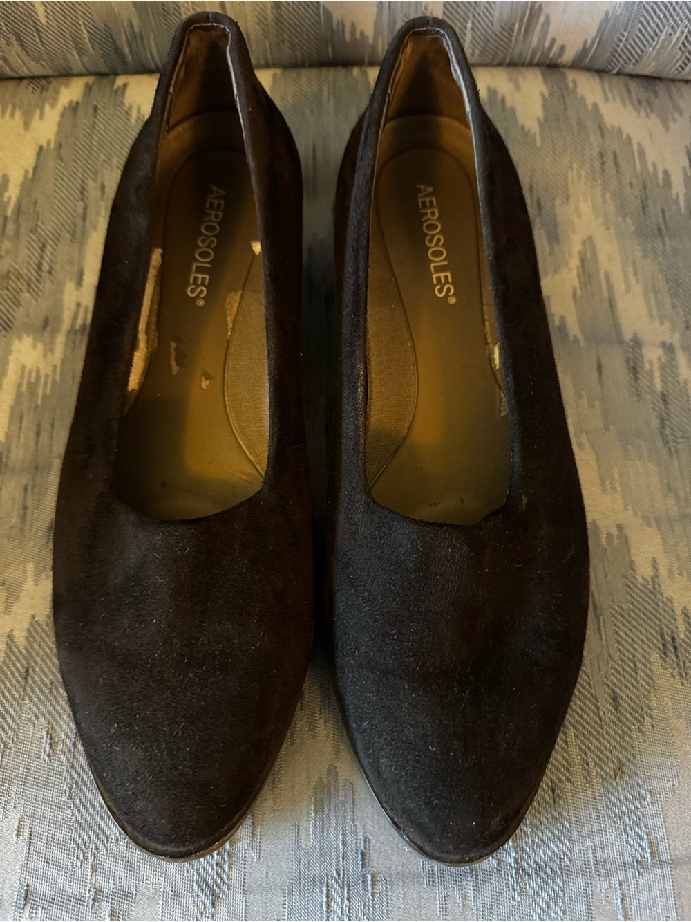 AEROSOLES Black Suede Low Heel Pumps